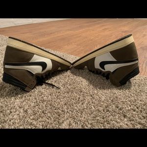 Travis Scott 1’s 5 men / 6.5 women